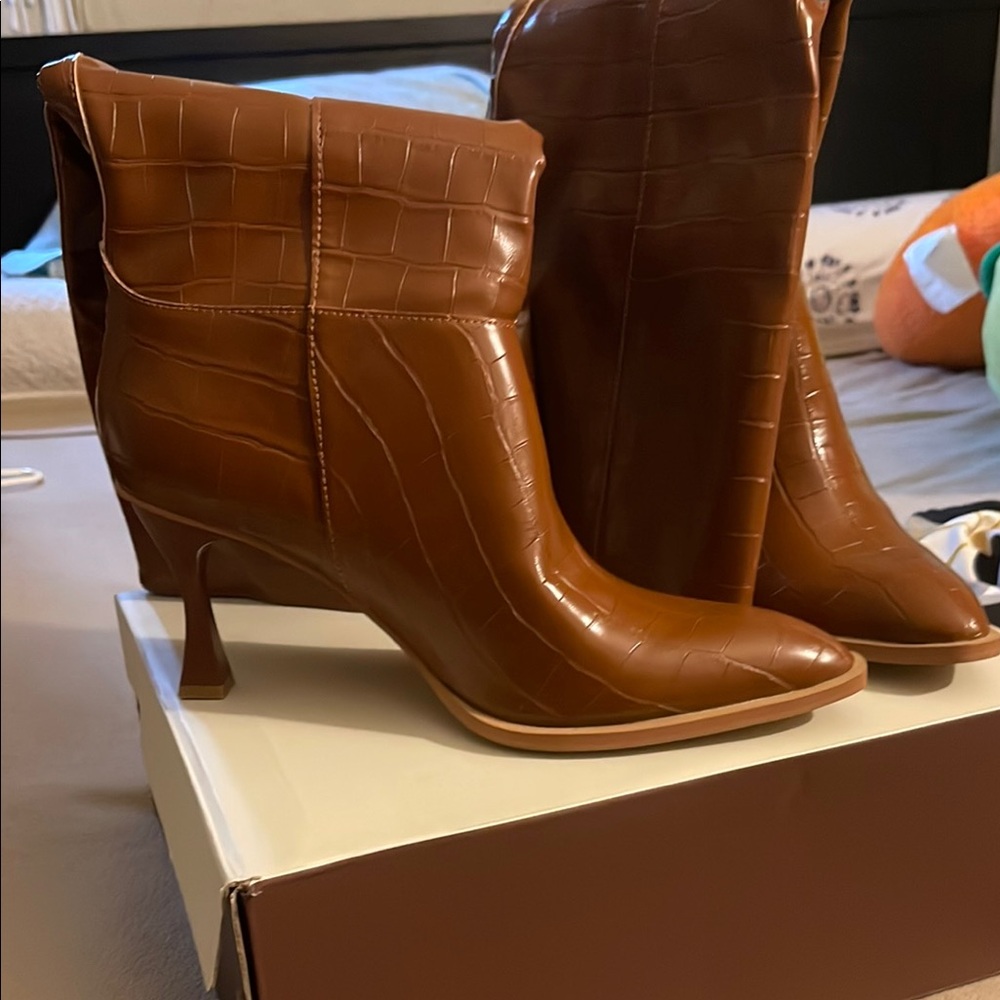 Brand new Brown Croc-Embossed Ankle Boots